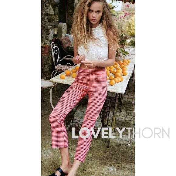 ZARA // red & white textured gingam hi waist crop mini flare pants - Picture 14 of 14